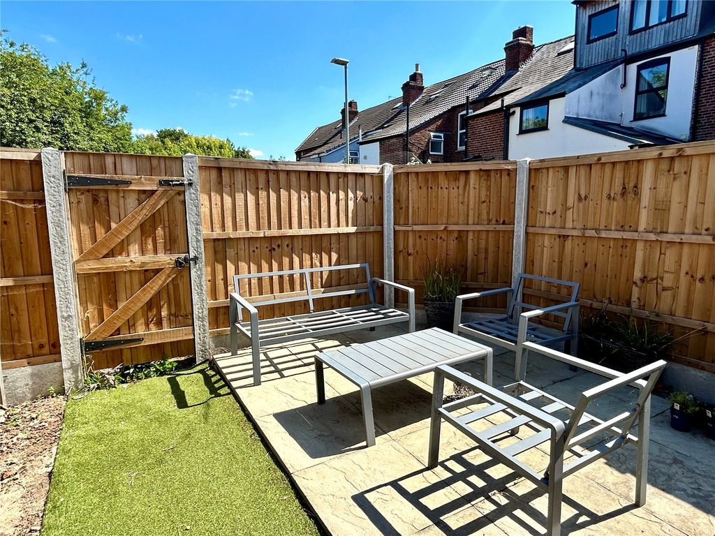 Property photo 2 of 17 Picture No. 11