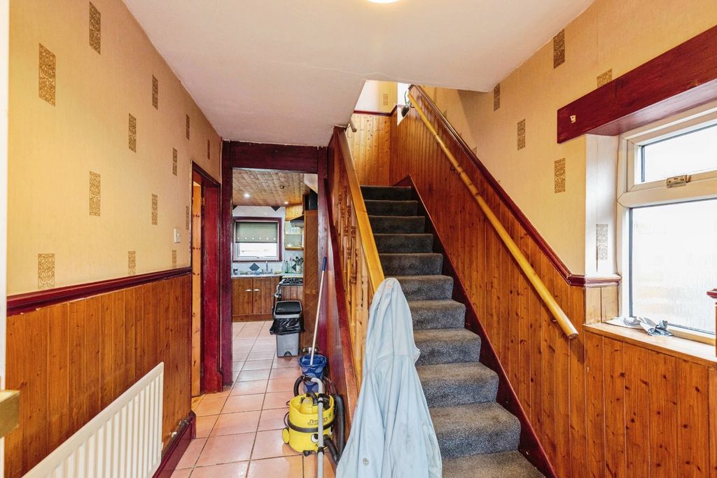 Property photo 2 of 14 Pbox-Img.Jpg