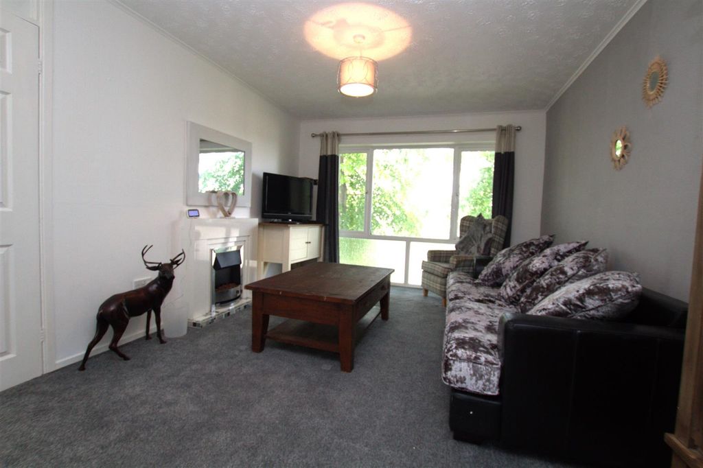 Property photo 1 of 8 Lounge Angle 2.Jpg