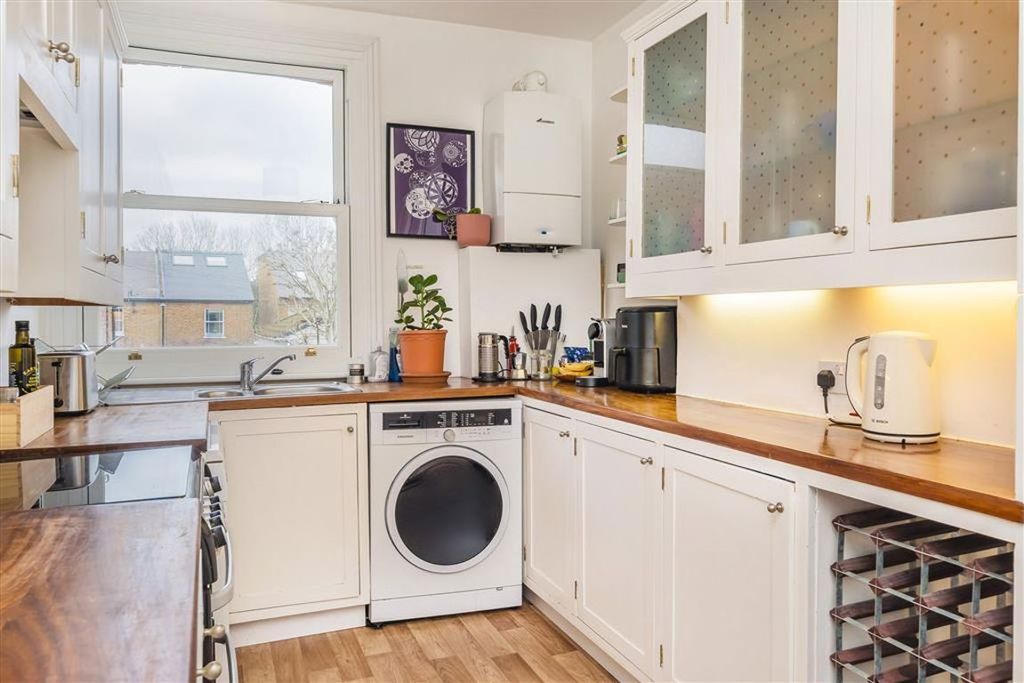 Property photo 2 of 6