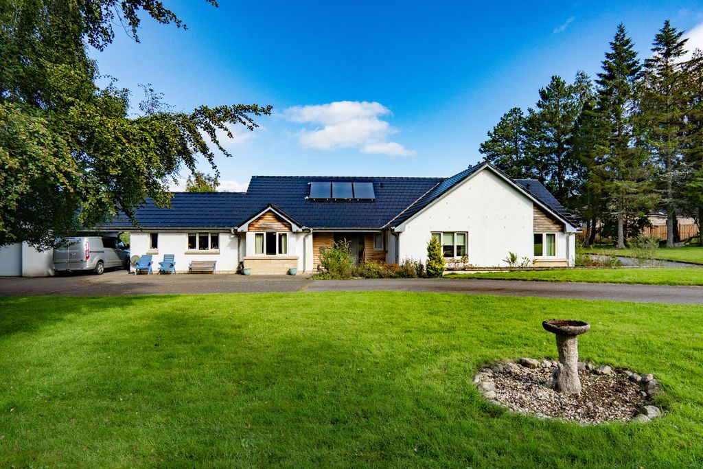 Property photo 1 of 50