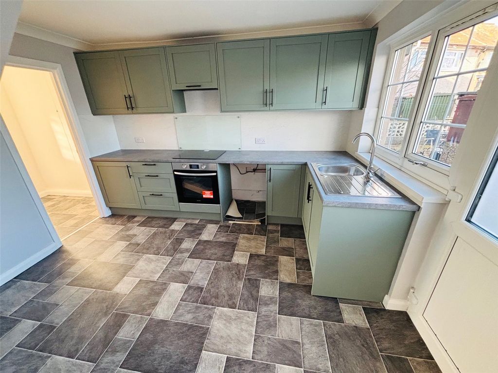 Property photo 1 of 18 Kitchen