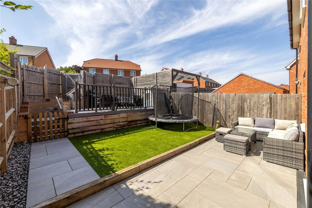 Property photo 3 of 21 Picture No. 14