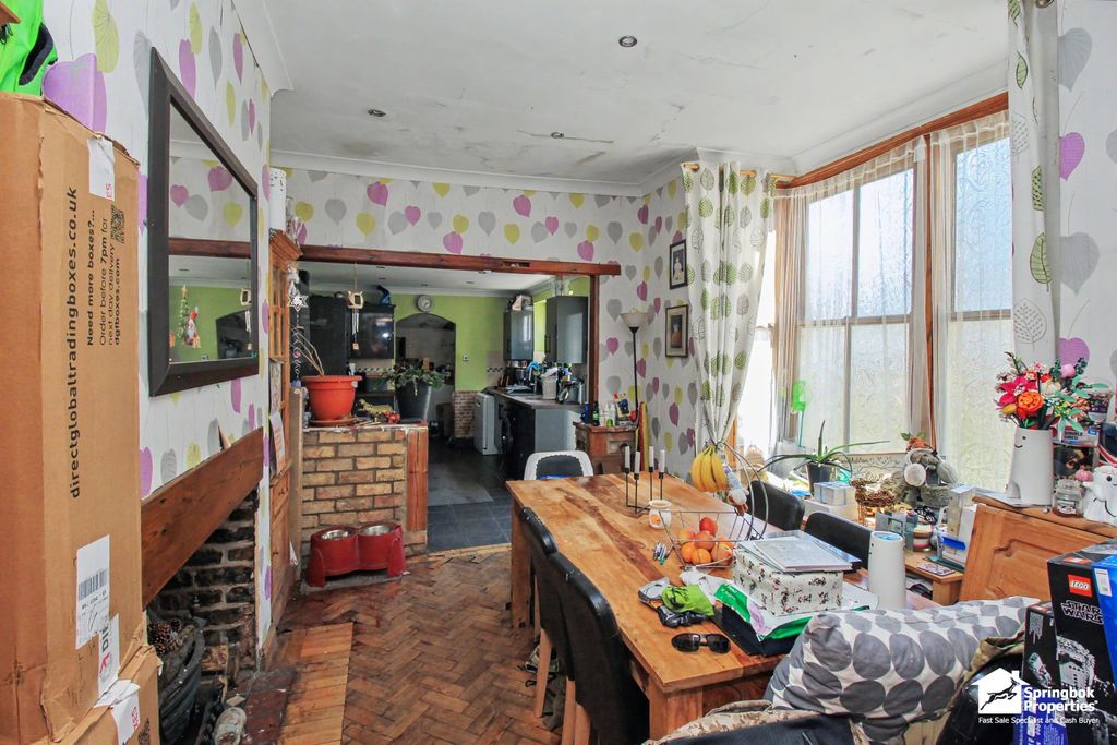 Property photo 3 of 13 Image 2
