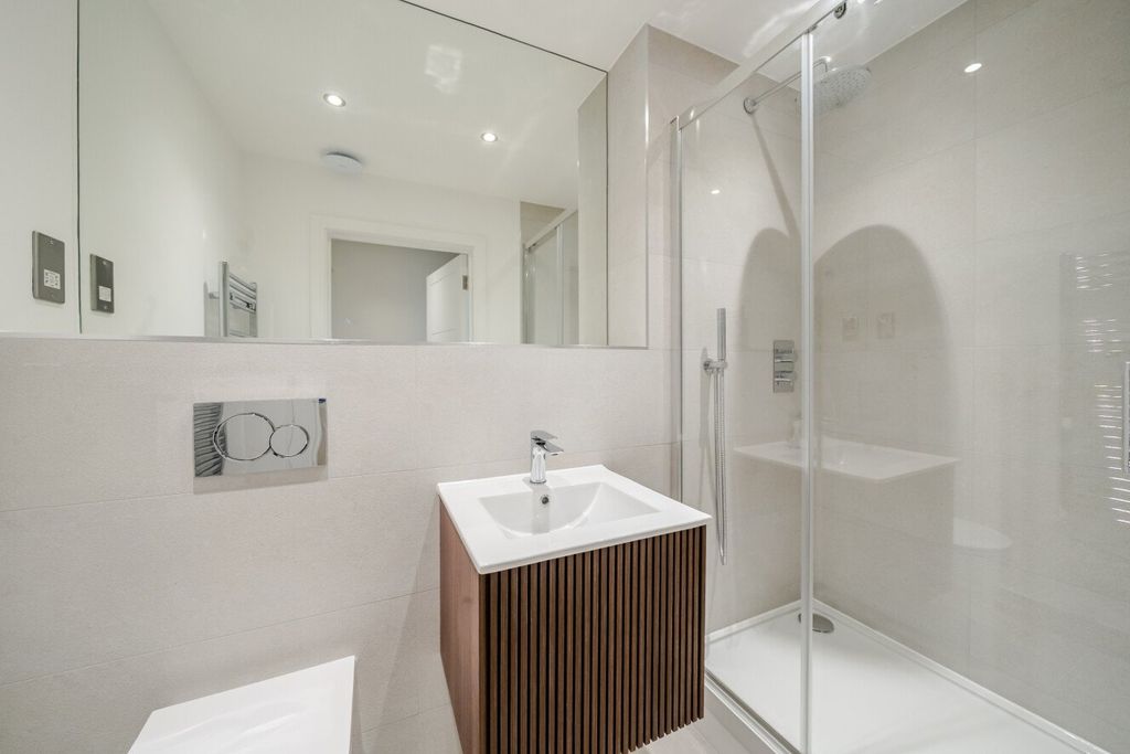 Property photo 3 of 17 Picture No. 09