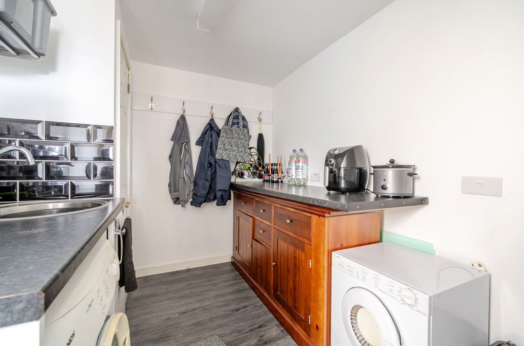Additional image 17 of 3 bed flat for saleWheatlands Road, Paignton, Devon TQ4
