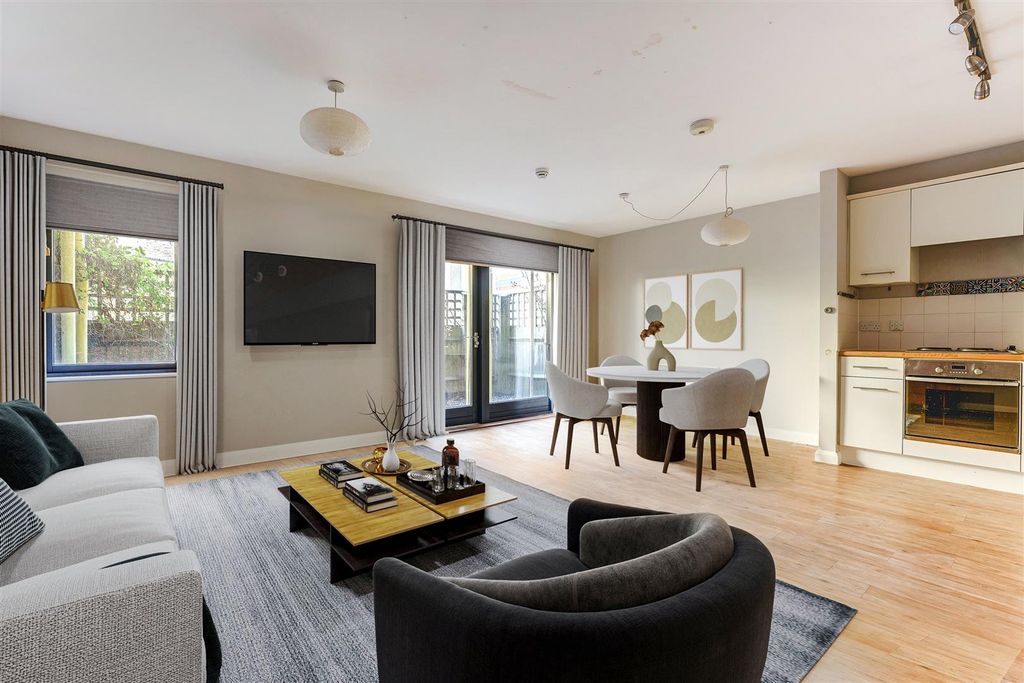 Property photo 1 of 5 Living-Room_Fijnal.Jpg