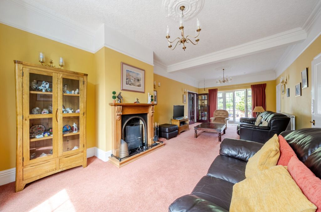 Property photo 2 of 30 1485342-9-6A483Bc36454E