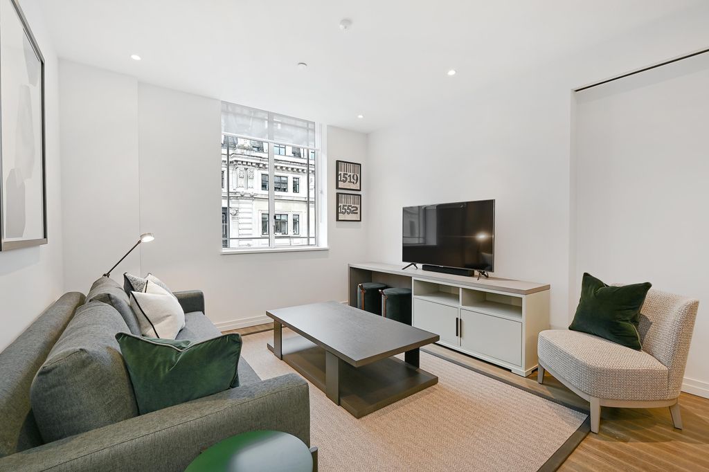 Property photo 2 of 20 Image