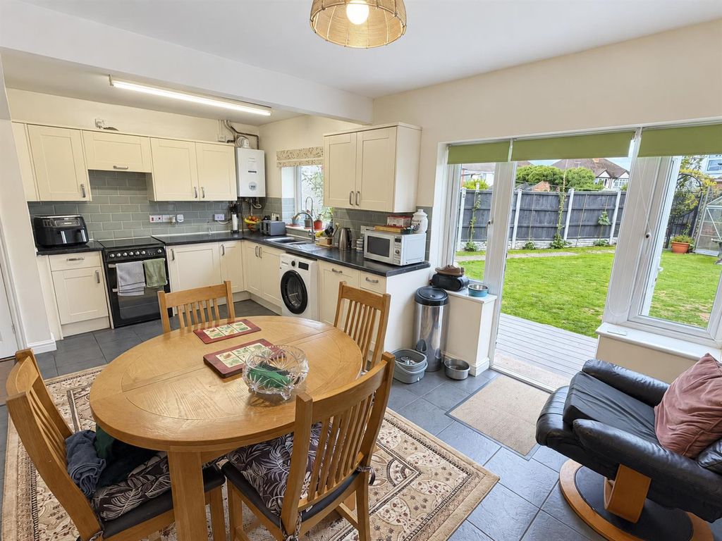 Property photo 2 of 14