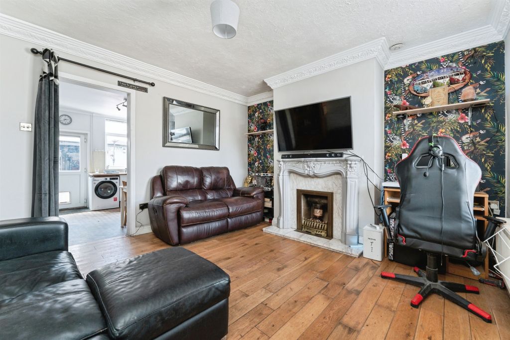 Property photo 2 of 17