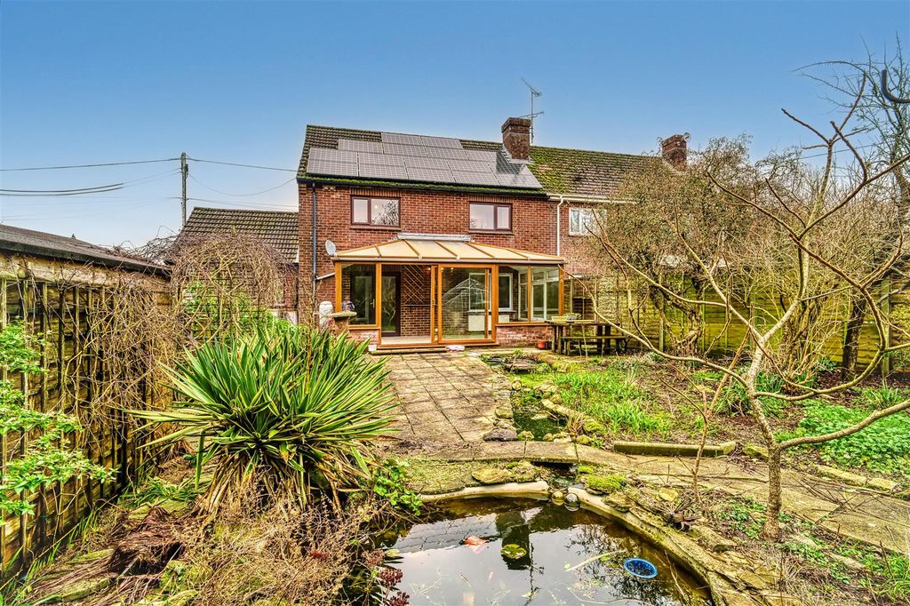 Property photo 1 of 10 Rear