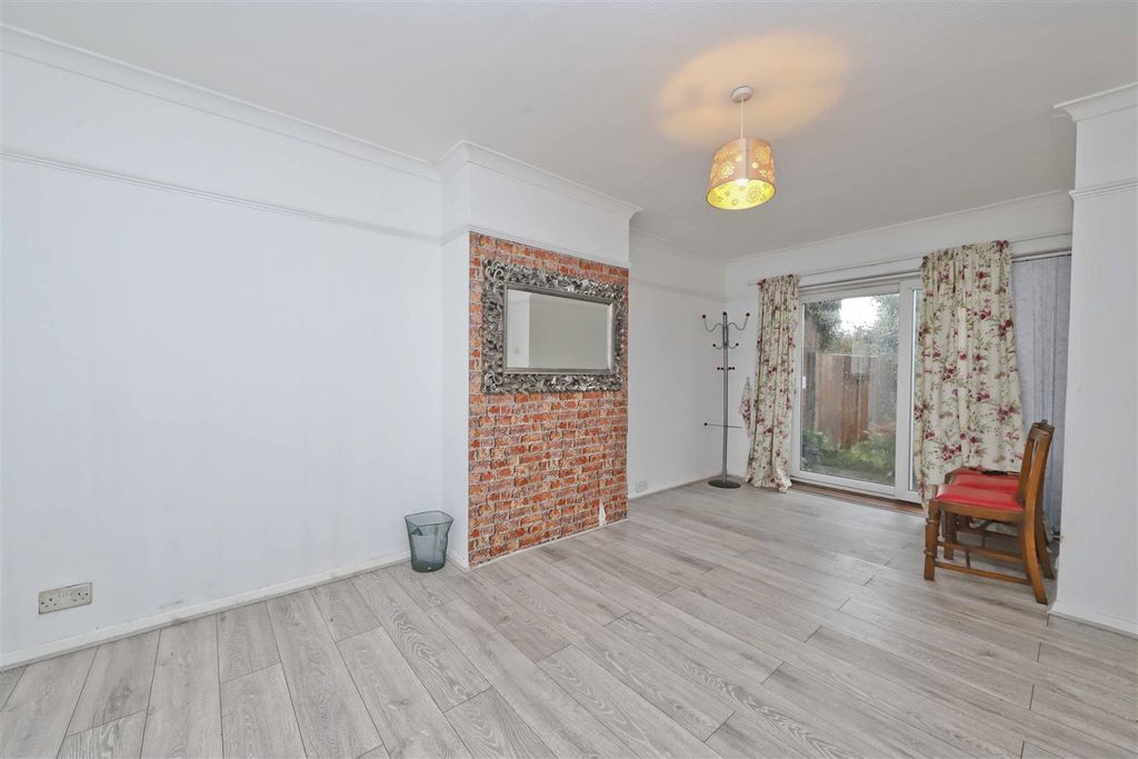 Property photo 2 of 12 Living/Dining Room