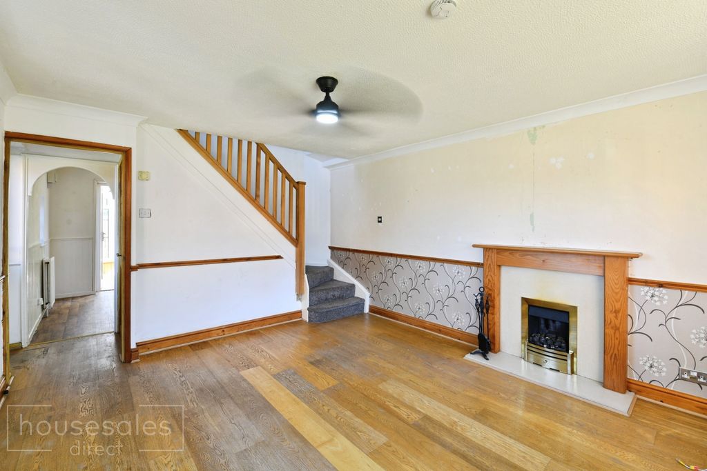 Property photo 2 of 12