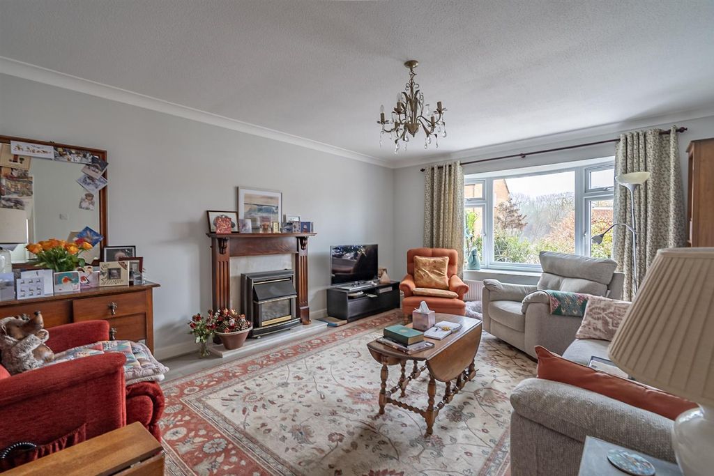 Property photo 2 of 12 Living Room