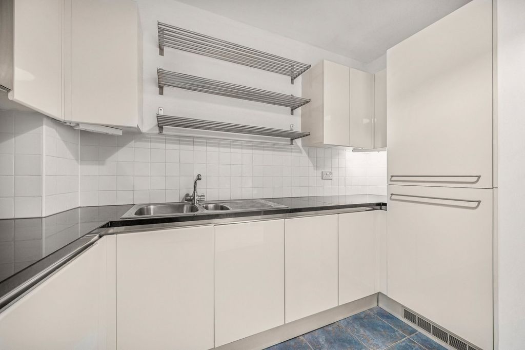 Property photo 3 of 9 Picture No. 65