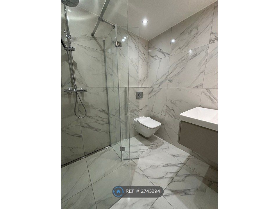 Property photo 3 of 5 Bathroom