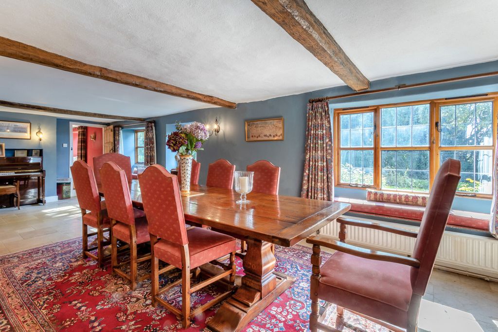 Property photo 3 of 42