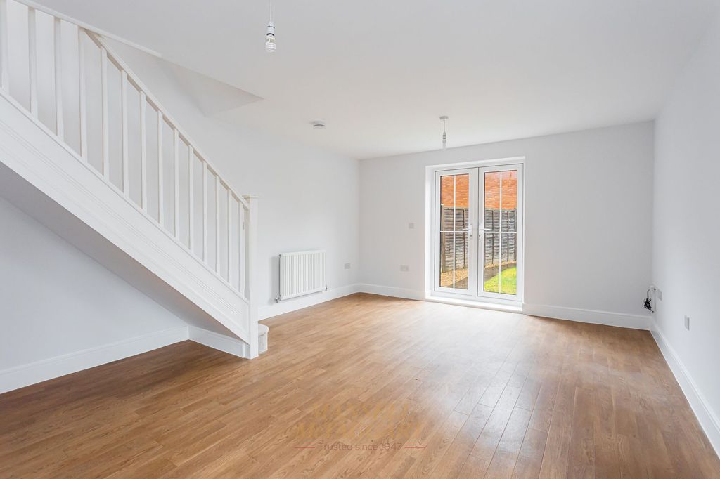 Property photo 3 of 24