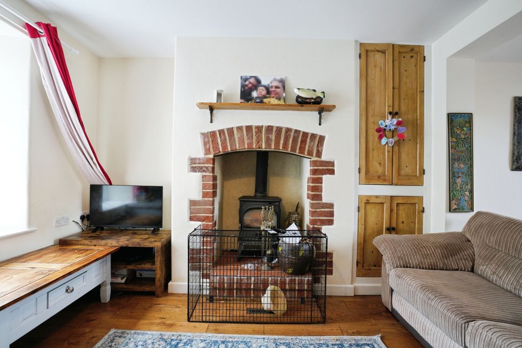 Property photo 3 of 22