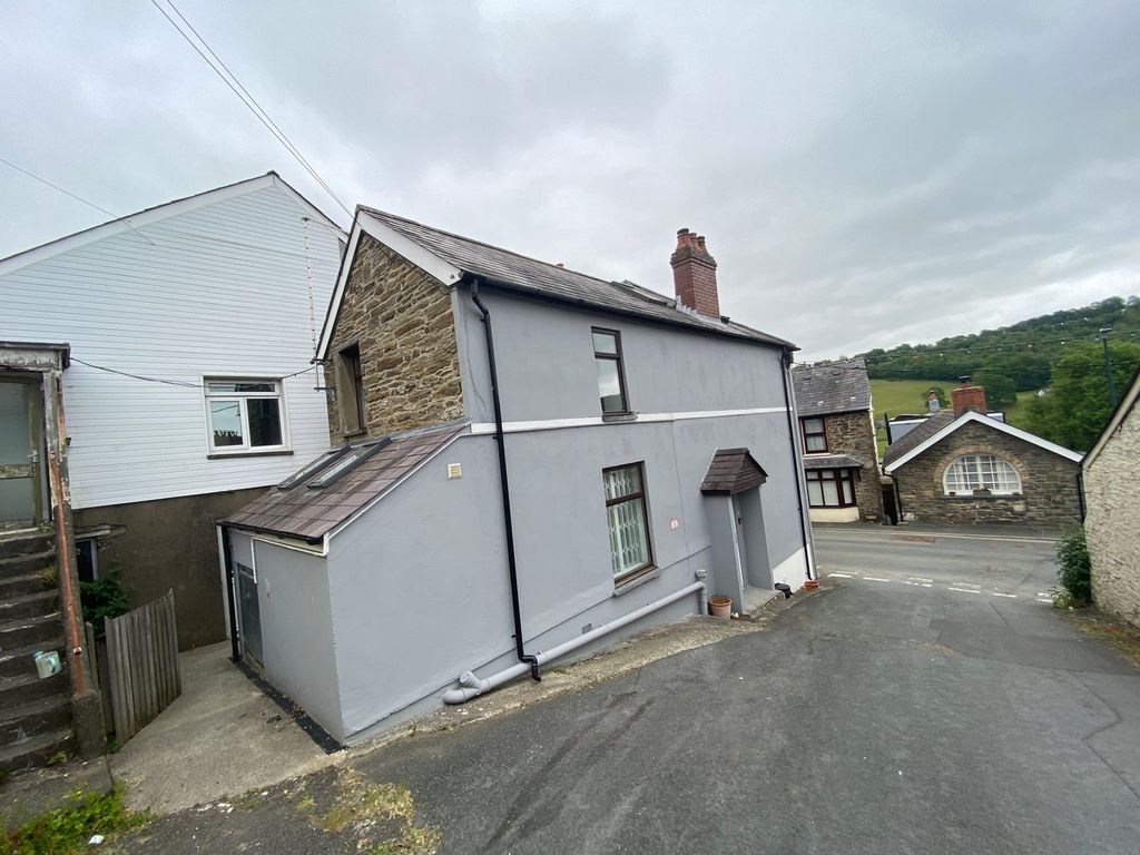 Property photo 3 of 10