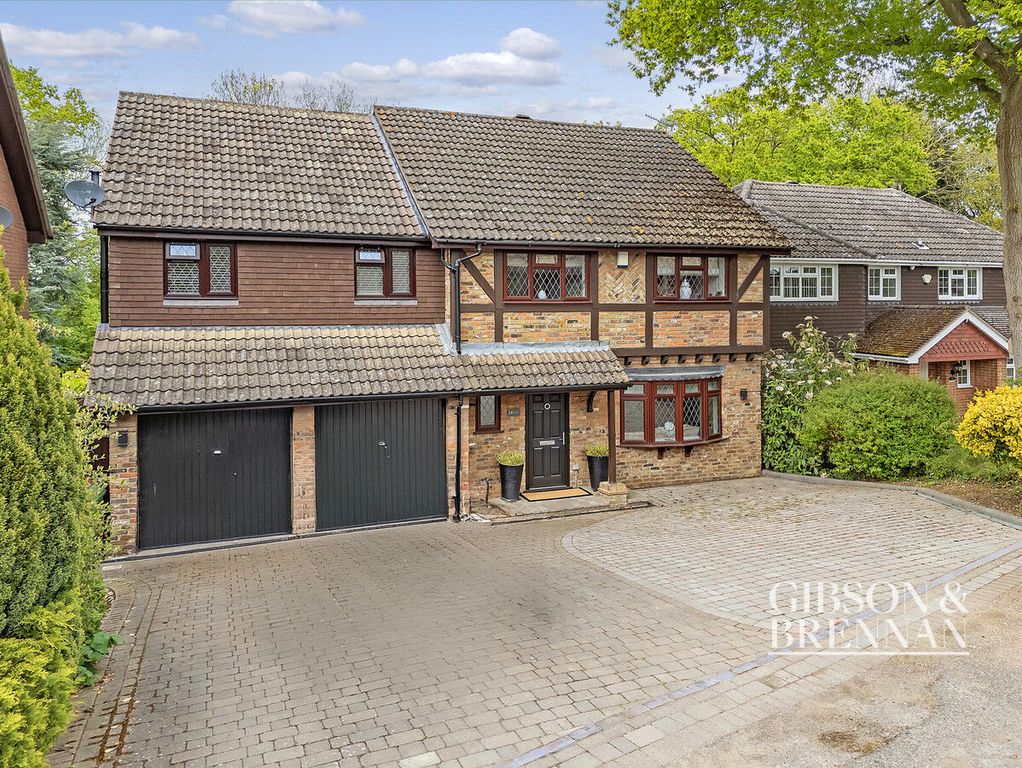 Property photo 1 of 41