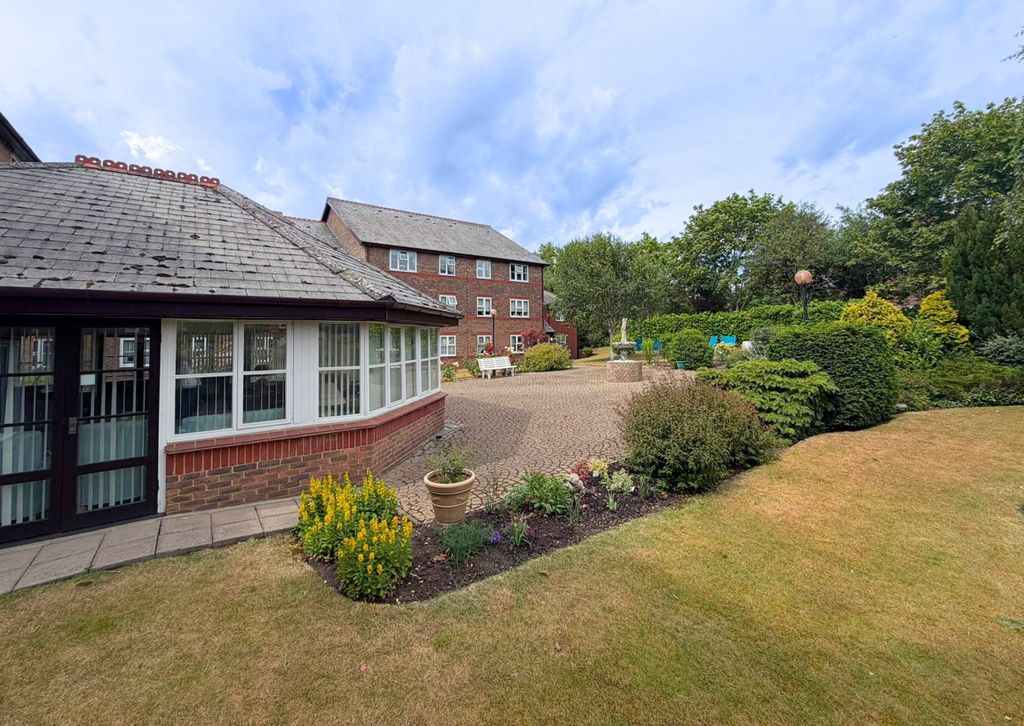 Property photo 2 of 13
