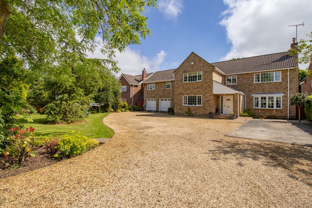 Property photo 1 of 30 3259823