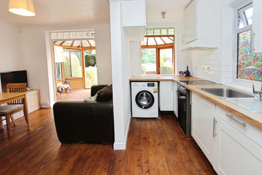 Property photo 2 of 24