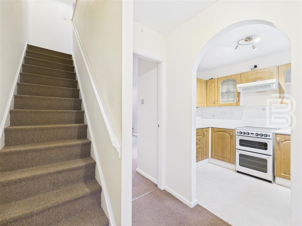 Property photo 2 of 16 Cam05587G0-Pr0085-Still008.Jpg