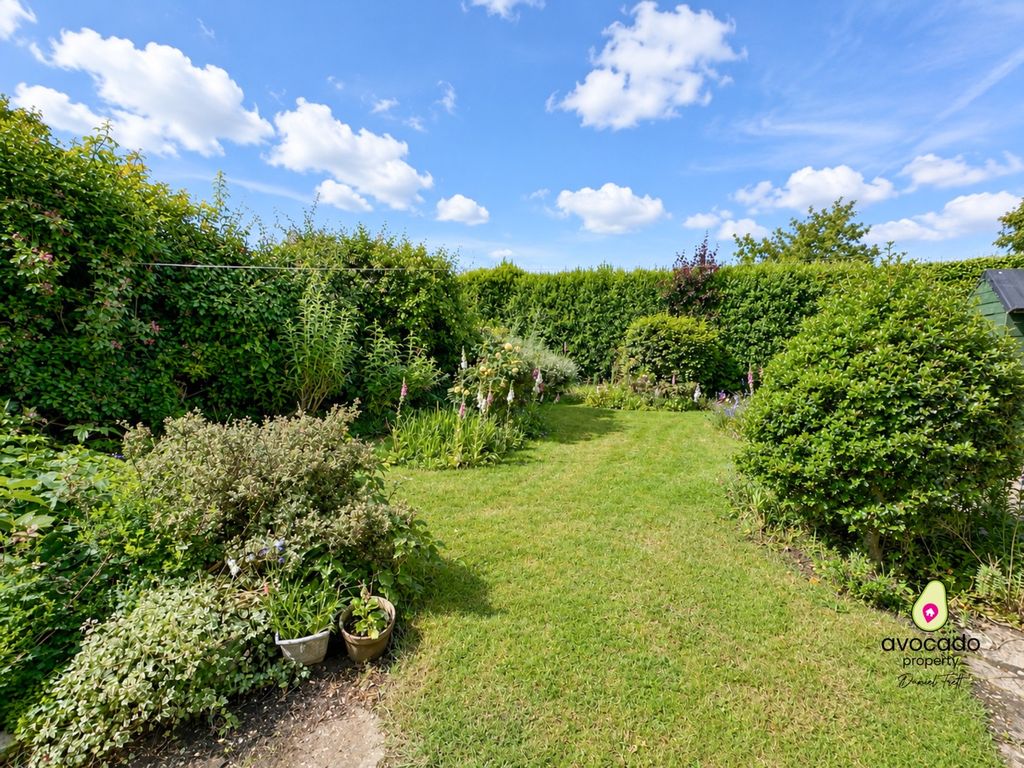 Property photo 3 of 12 5196883