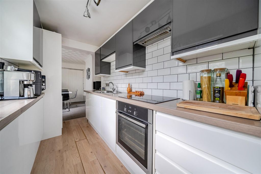 Property photo 2 of 13 Kitchen