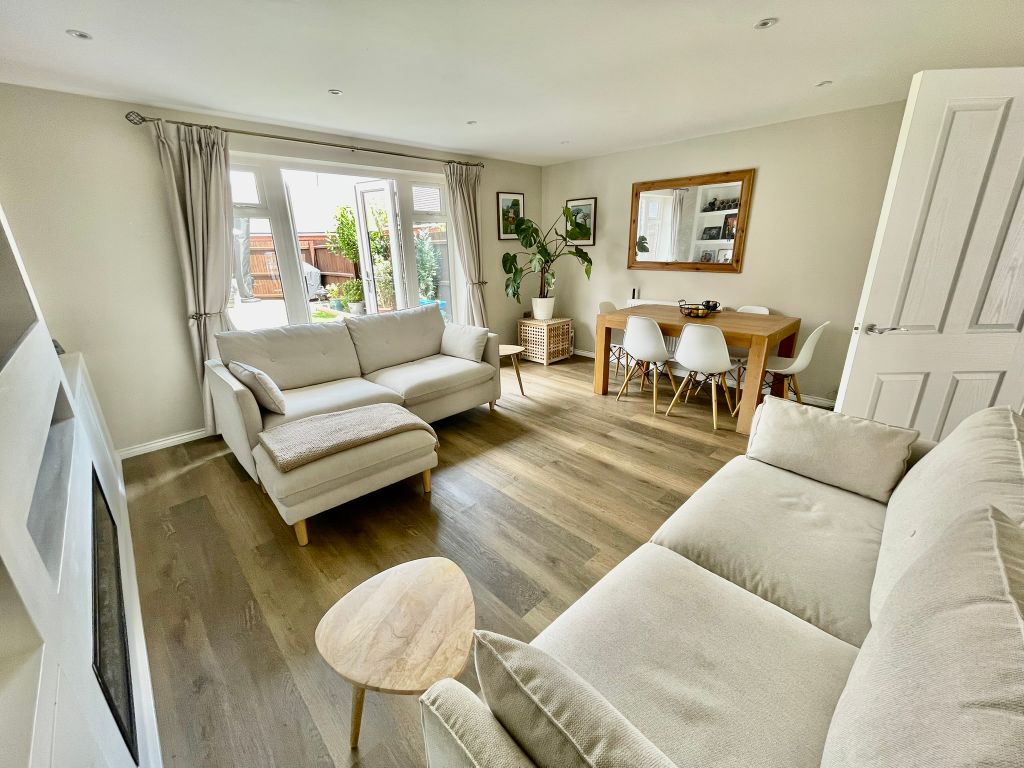 Property photo 3 of 21 Img_3860