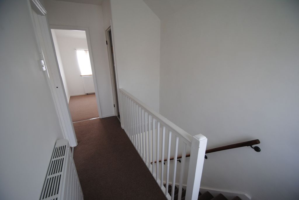 Property photo 3 of 6 Photo 03