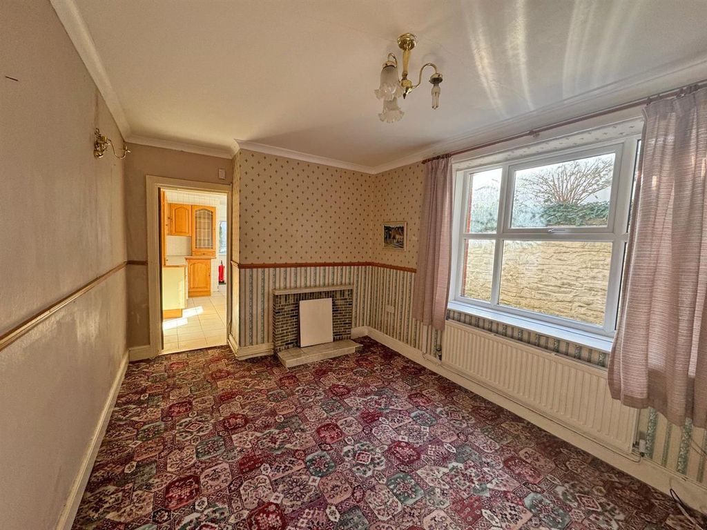 Property photo 3 of 10 Breakfast Room