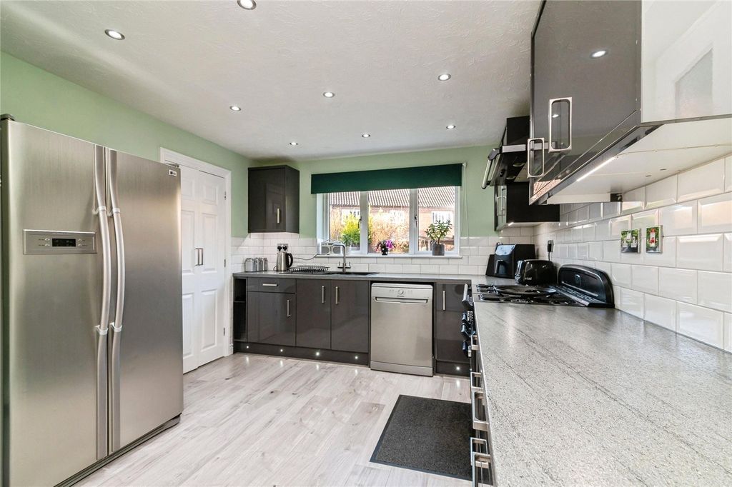 Property photo 3 of 20 Picture No. 23