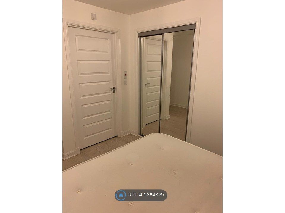 Property photo 1 of 19 Master Bedroom