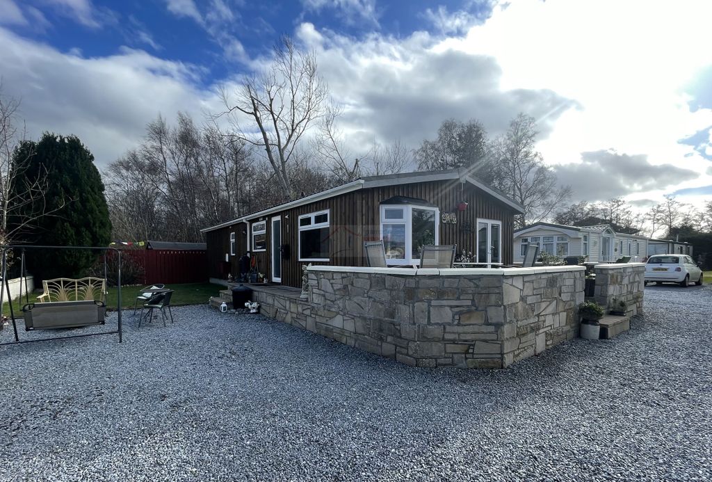 Property photo 1 of 17 Front View