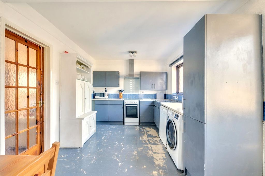 Property photo 3 of 15 Dining Kitchen