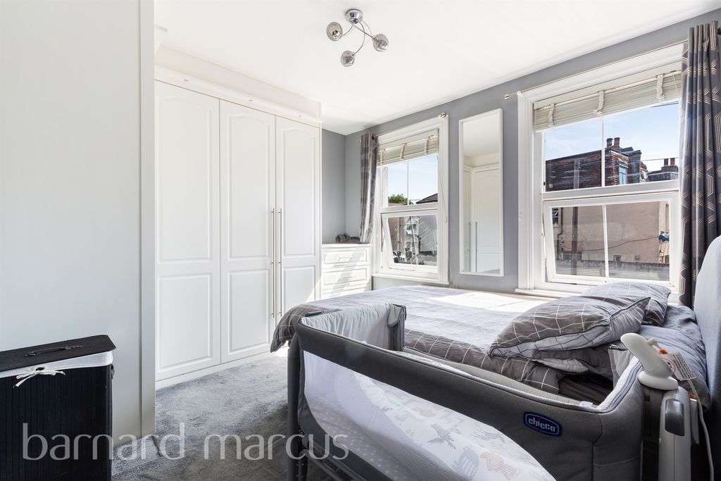 Property photo 3 of 9 Bedroom 2