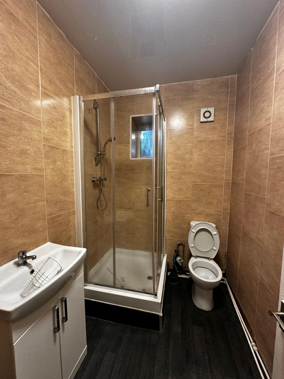 Property photo 3 of 5 Flat 1 Castlereagh 3