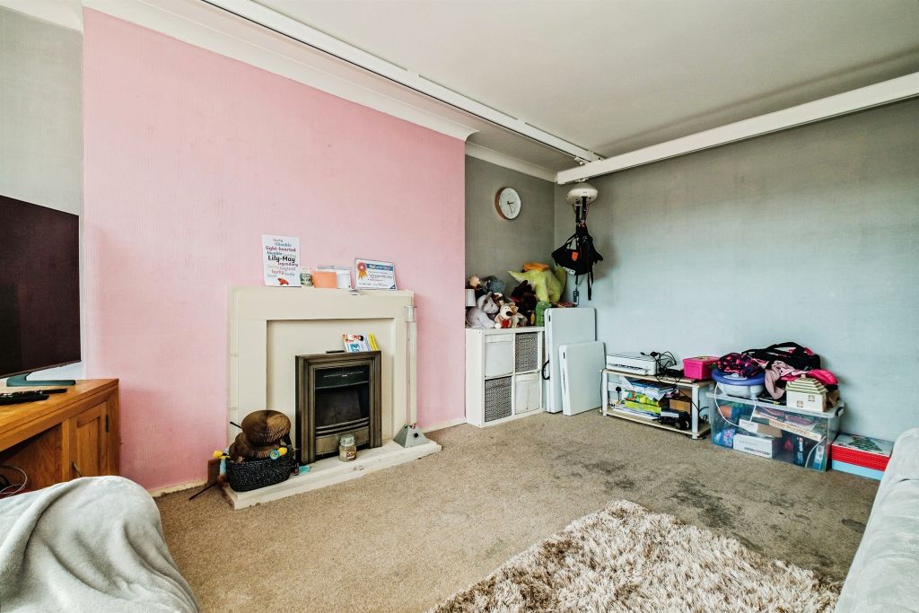 Property photo 3 of 16