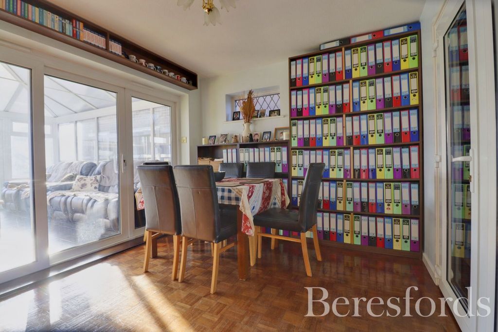 Property photo 3 of 16 Picture 3