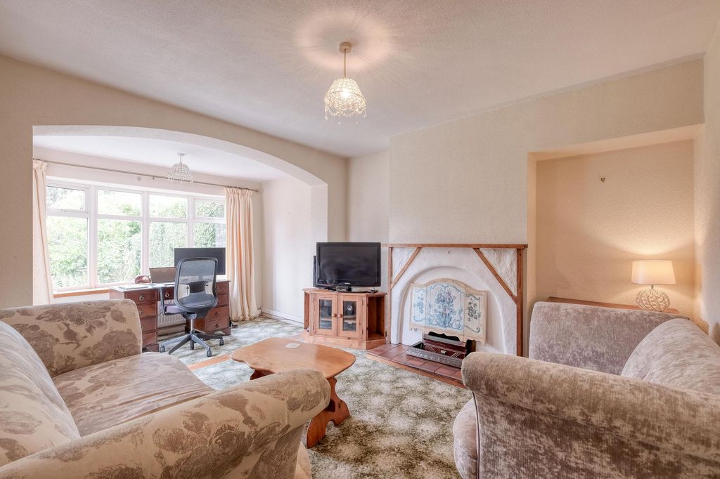 Property photo 3 of 11
