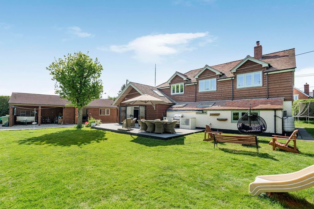 Property photo 1 of 34