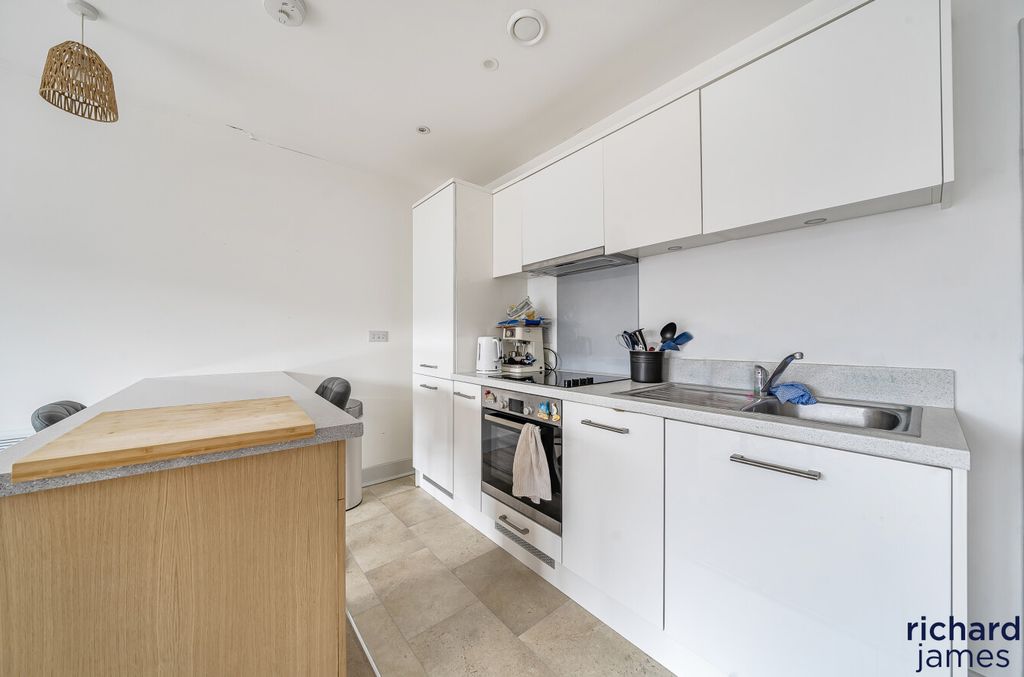 Property photo 2 of 10 64415F7355254c7494d325F96A341823