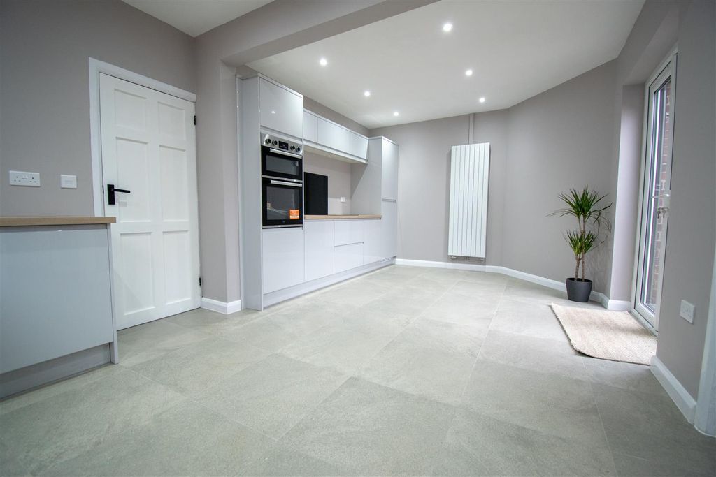 Property photo 2 of 21 Photo 09-02-2026, 12 05 22.Jpg