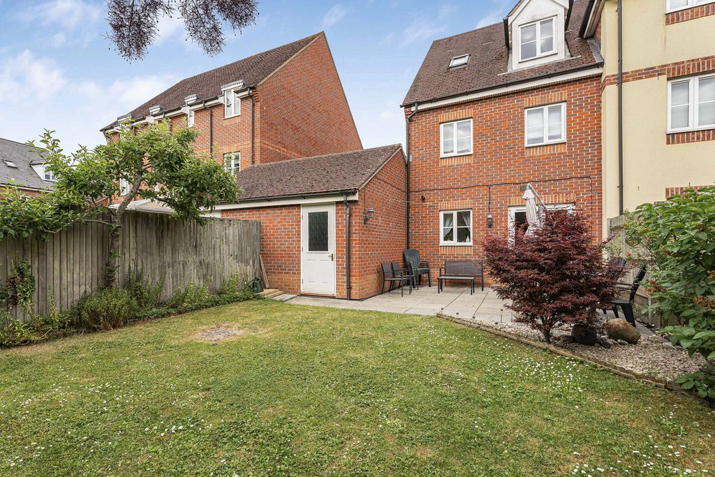 Property photo 3 of 18