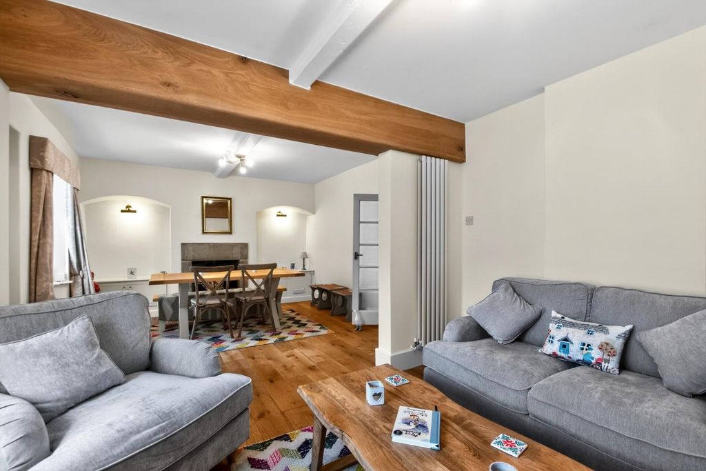 Property photo 2 of 16 39Highstreethamsthwaite-5.Jpg