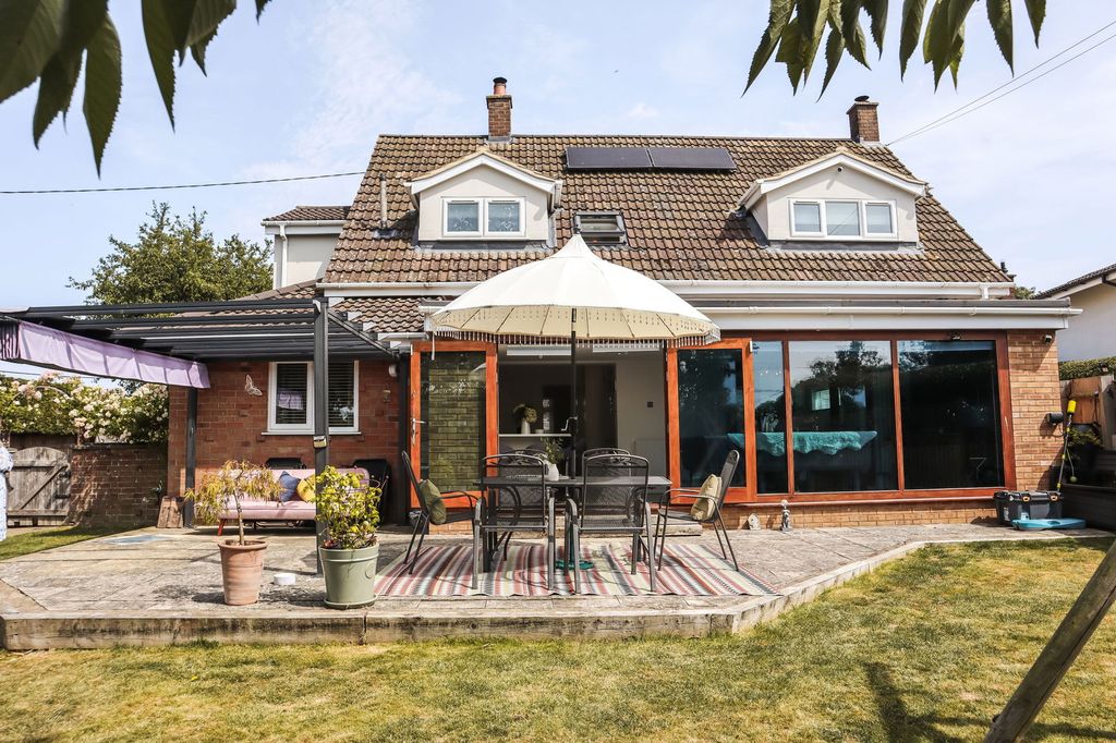 Property photo 2 of 38